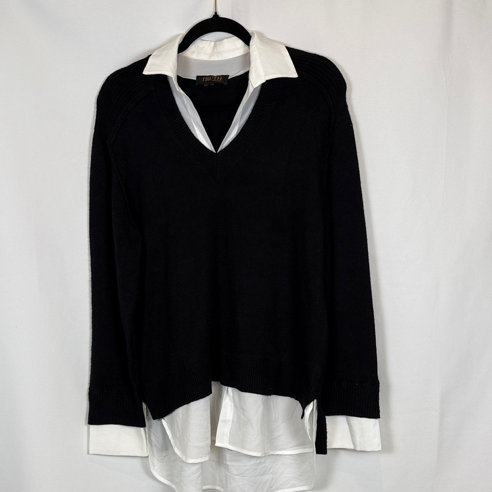 Truth by Republic Elegant Black WhiteV-Neck Twofer Sweater Size large EUC